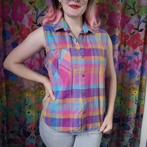 Vintage Bobbie Brooks 80's / 90's Chic Sleeveless Button Up Shirt